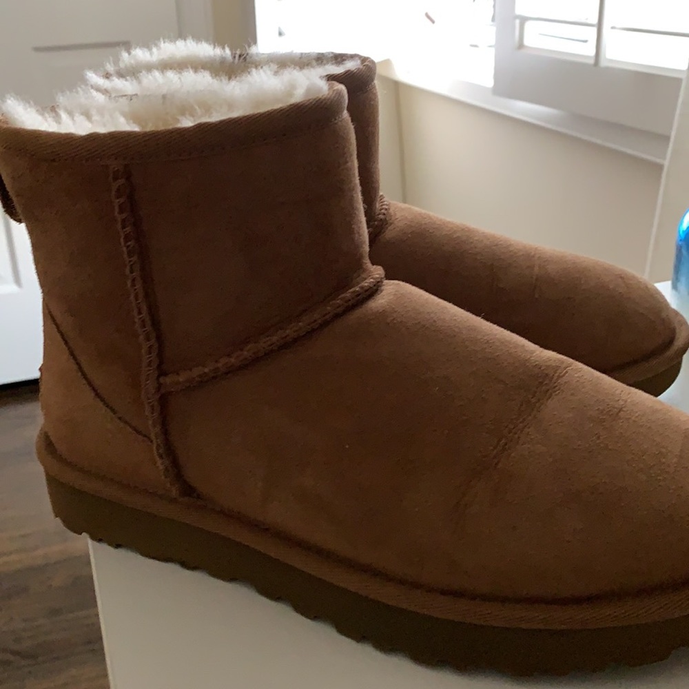 Ugg classic  mini